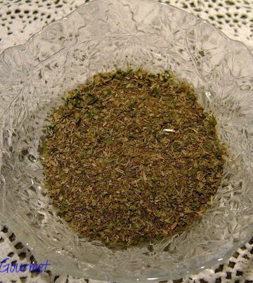 Living the Gourmet Dry Herb Rub