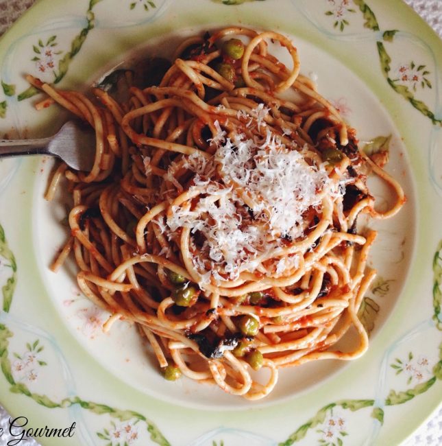 Spaghetti Sauce With Peas And Mushrooms Living The Gourmet 7769