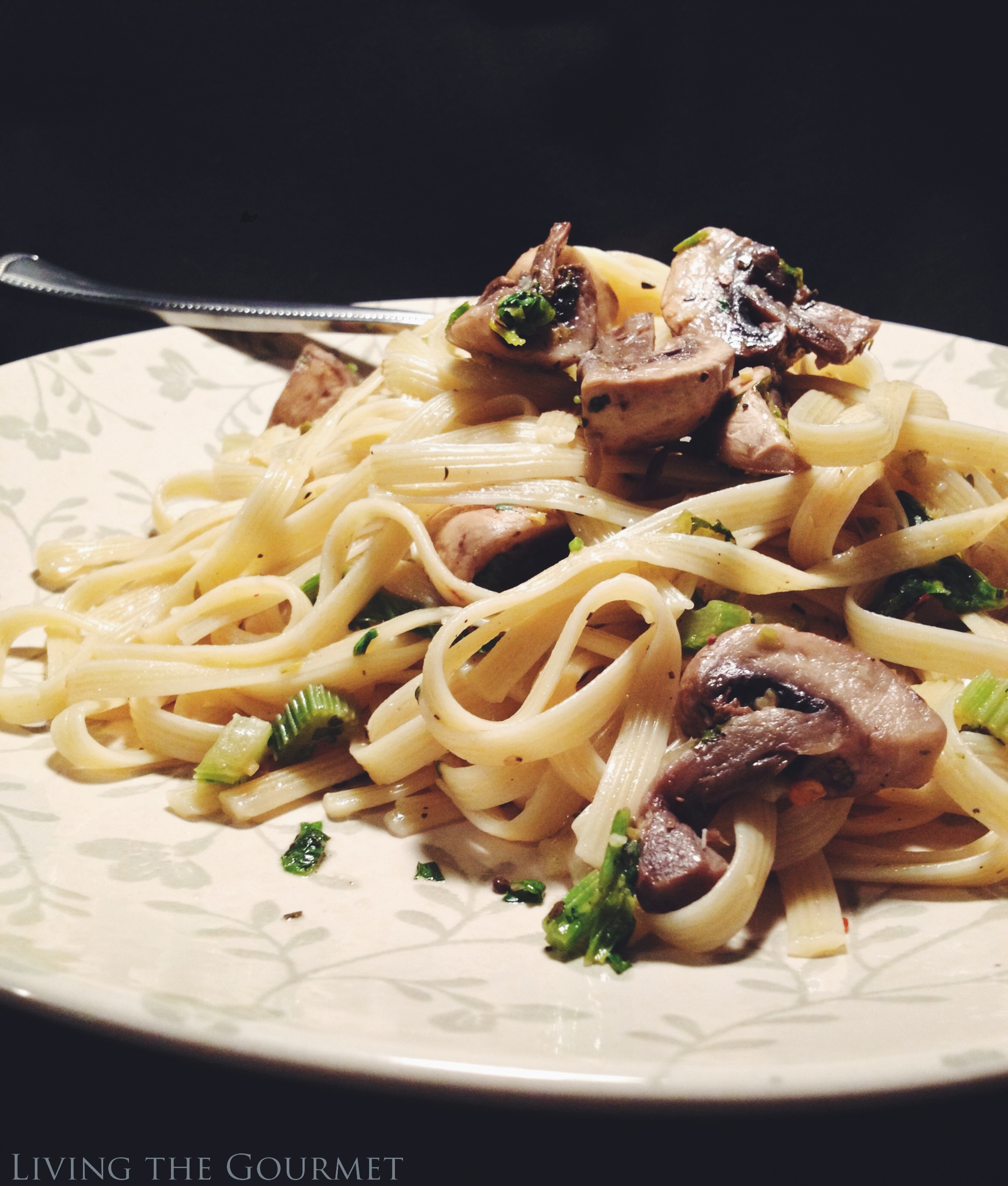 Living the Gourmet: Fettuccini with Mushrooms
