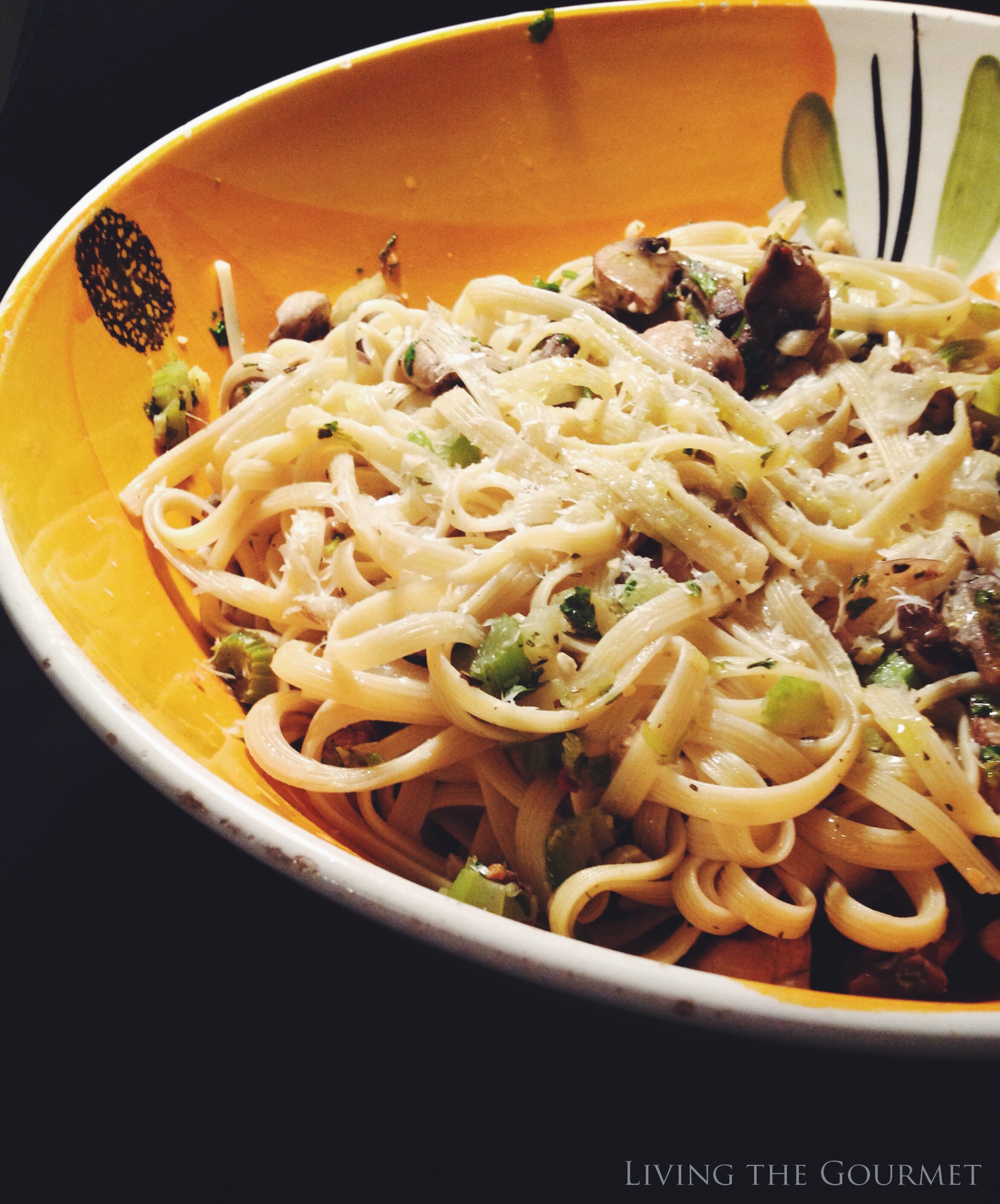 Living the Gourmet: Fettuccini with Mushrooms