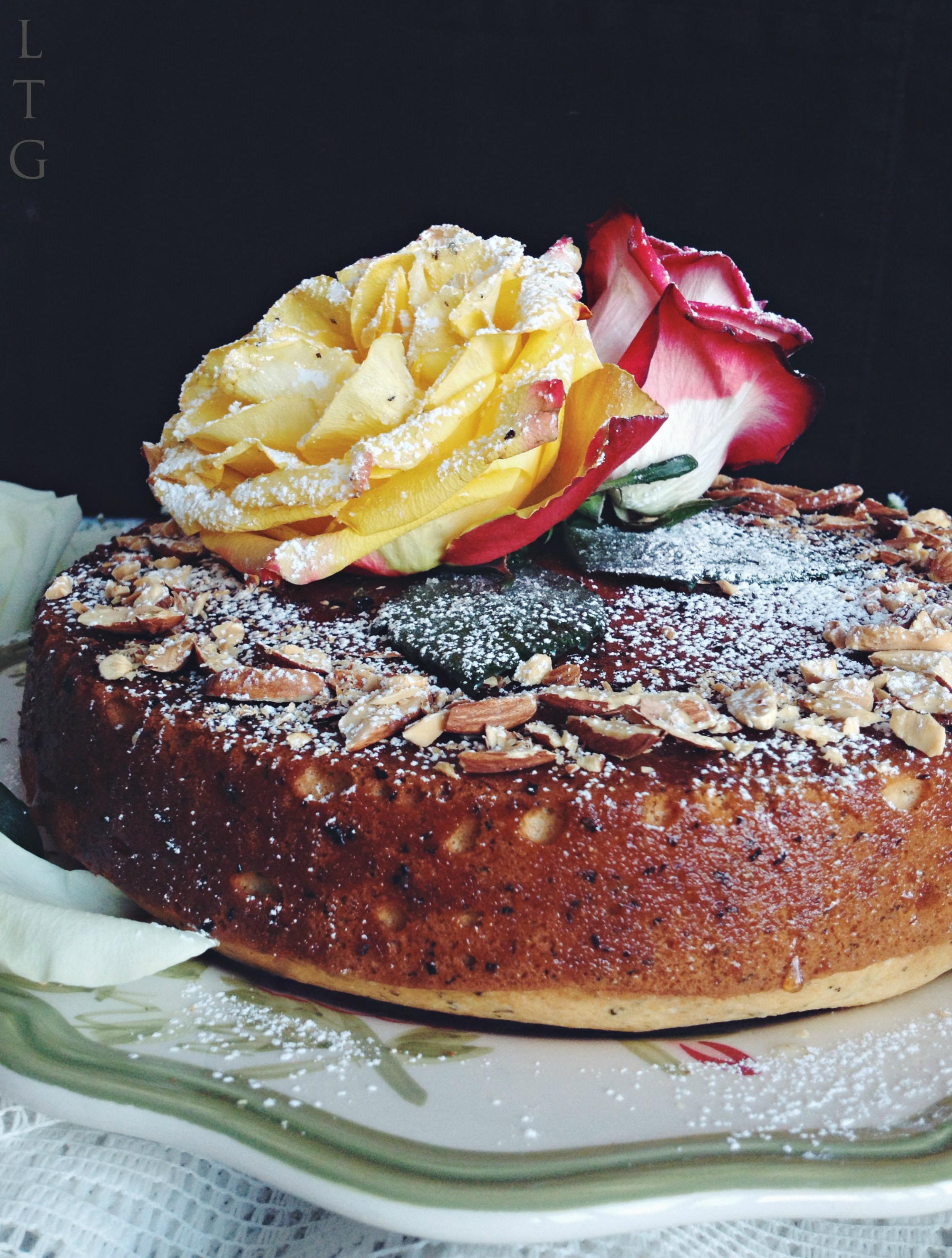 Living the Gourmet: Earl Grey & Limoncello Cake