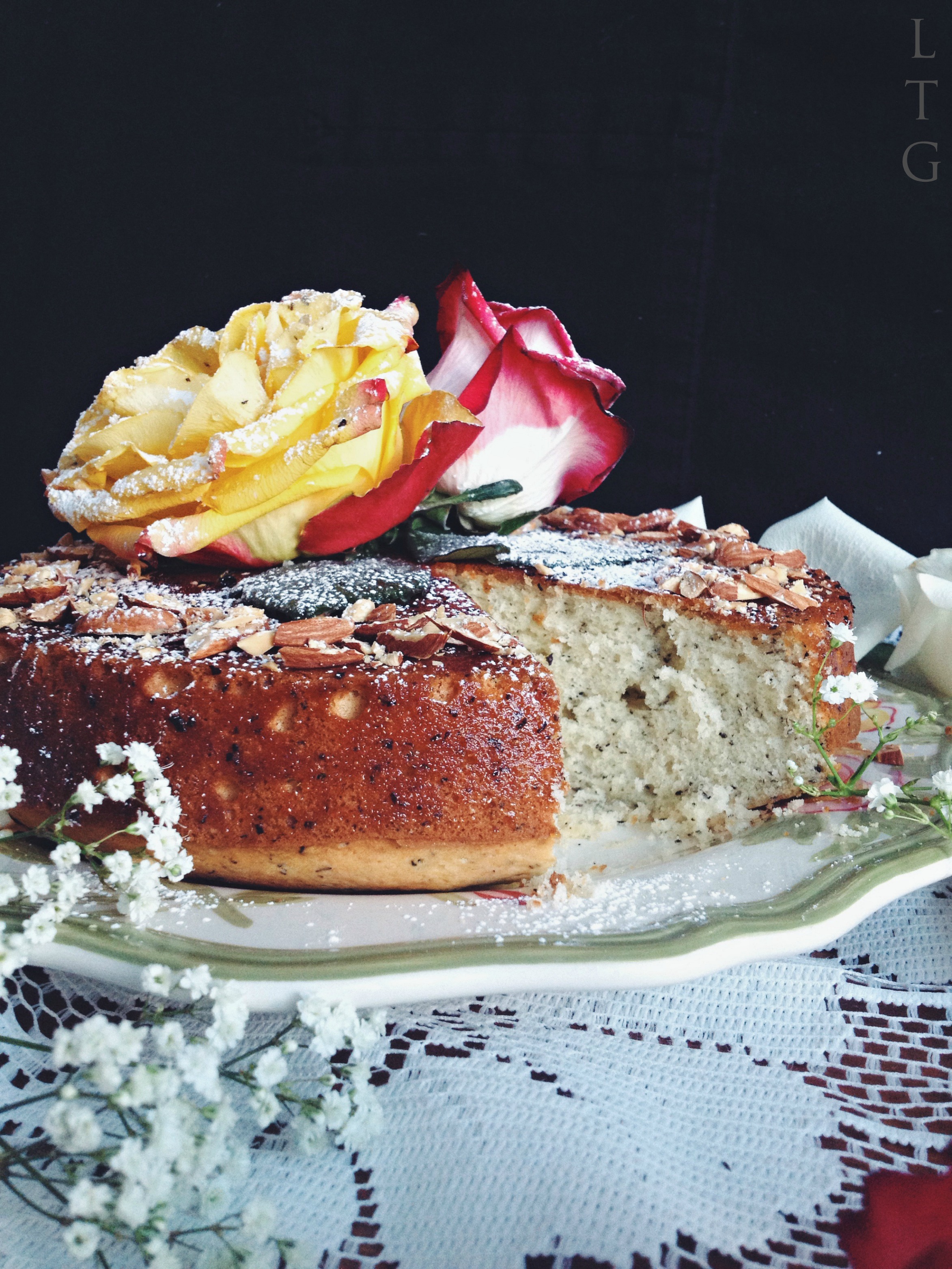 Living the Gourmet: Earl Grey & Limoncello Cake - Living The Gourmet