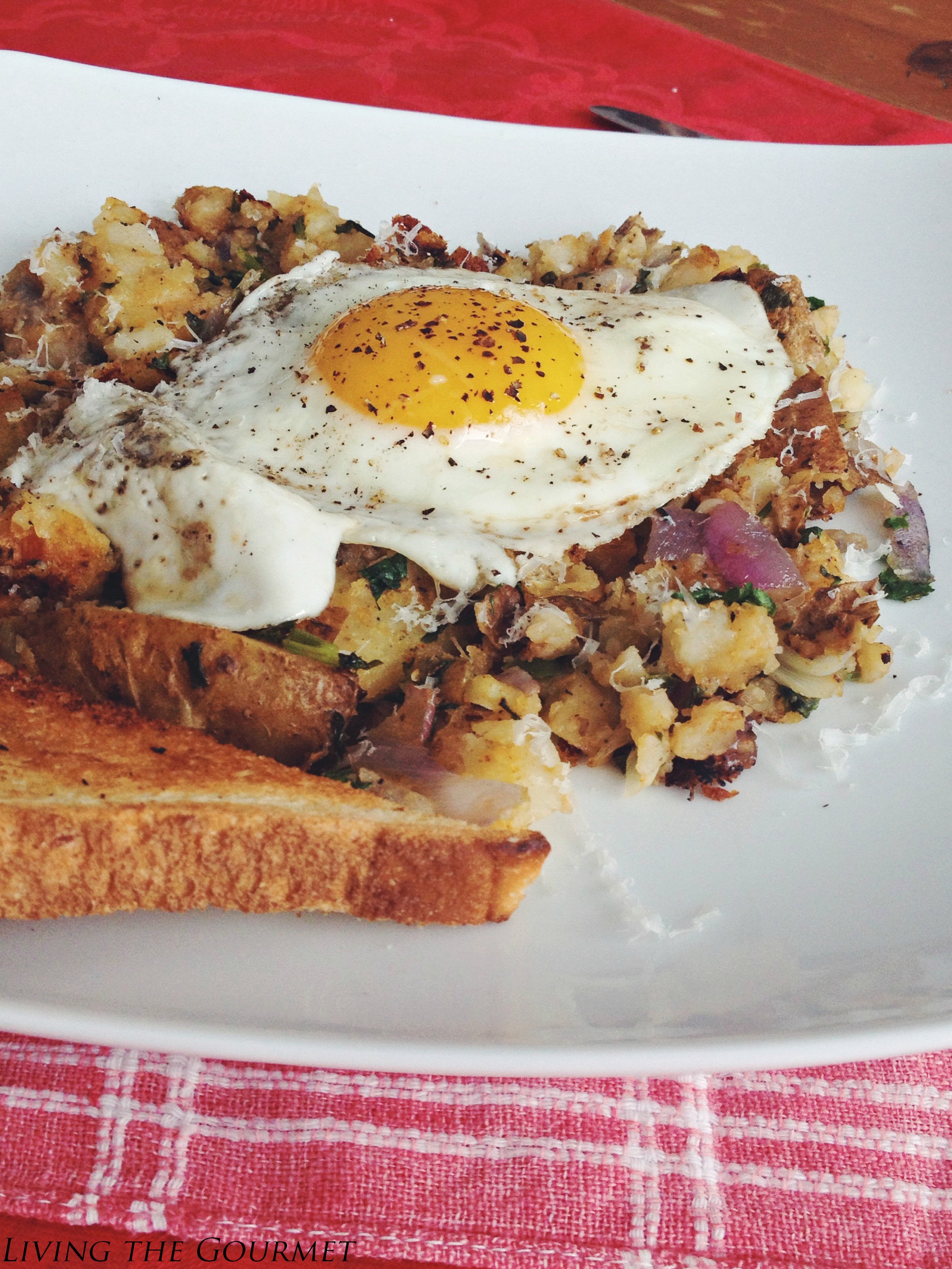 Living the Gourmet: Home Fries and Eggs
