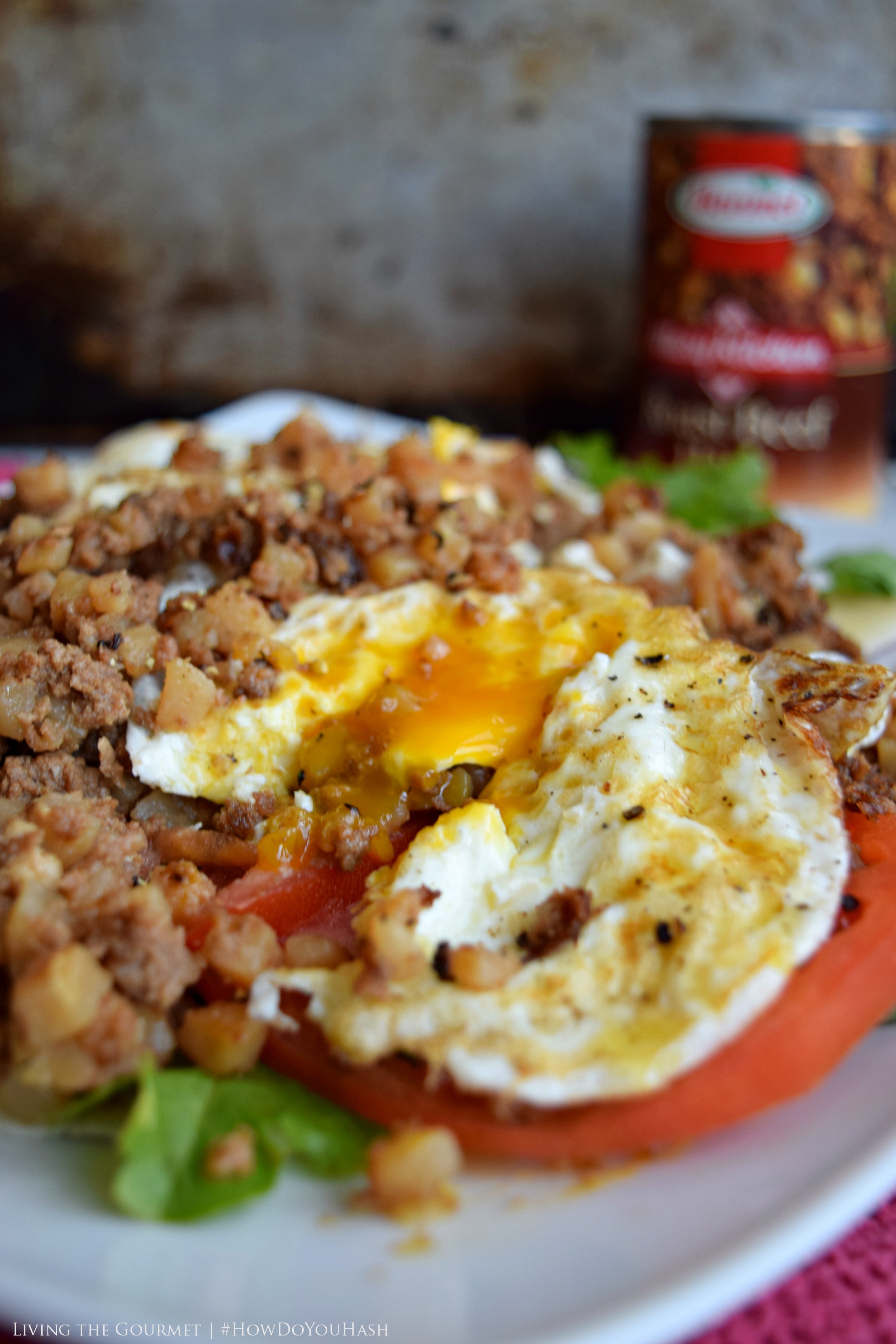 Living the Gourmet: Beef Hash and Eggs Wrap | #HowDoYouHash #Ad