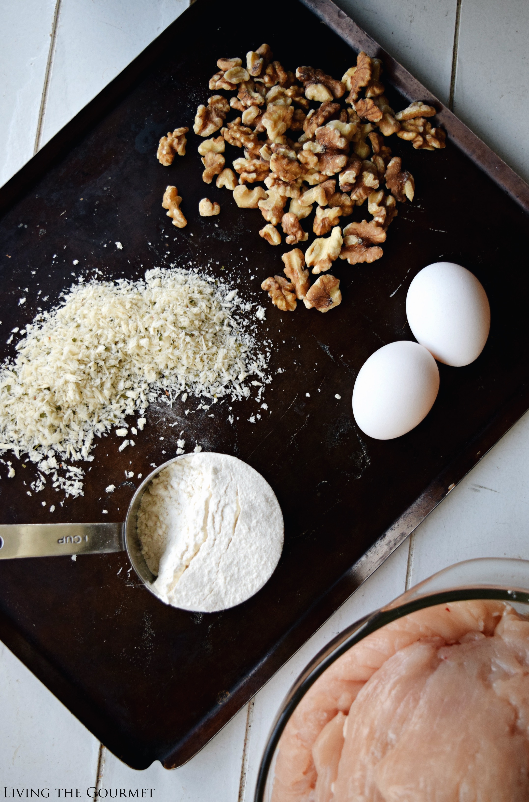 Living the Gourmet: Panko and Walnut Crusted Chicken Cutlets | #BlackBoxSummer #Ad