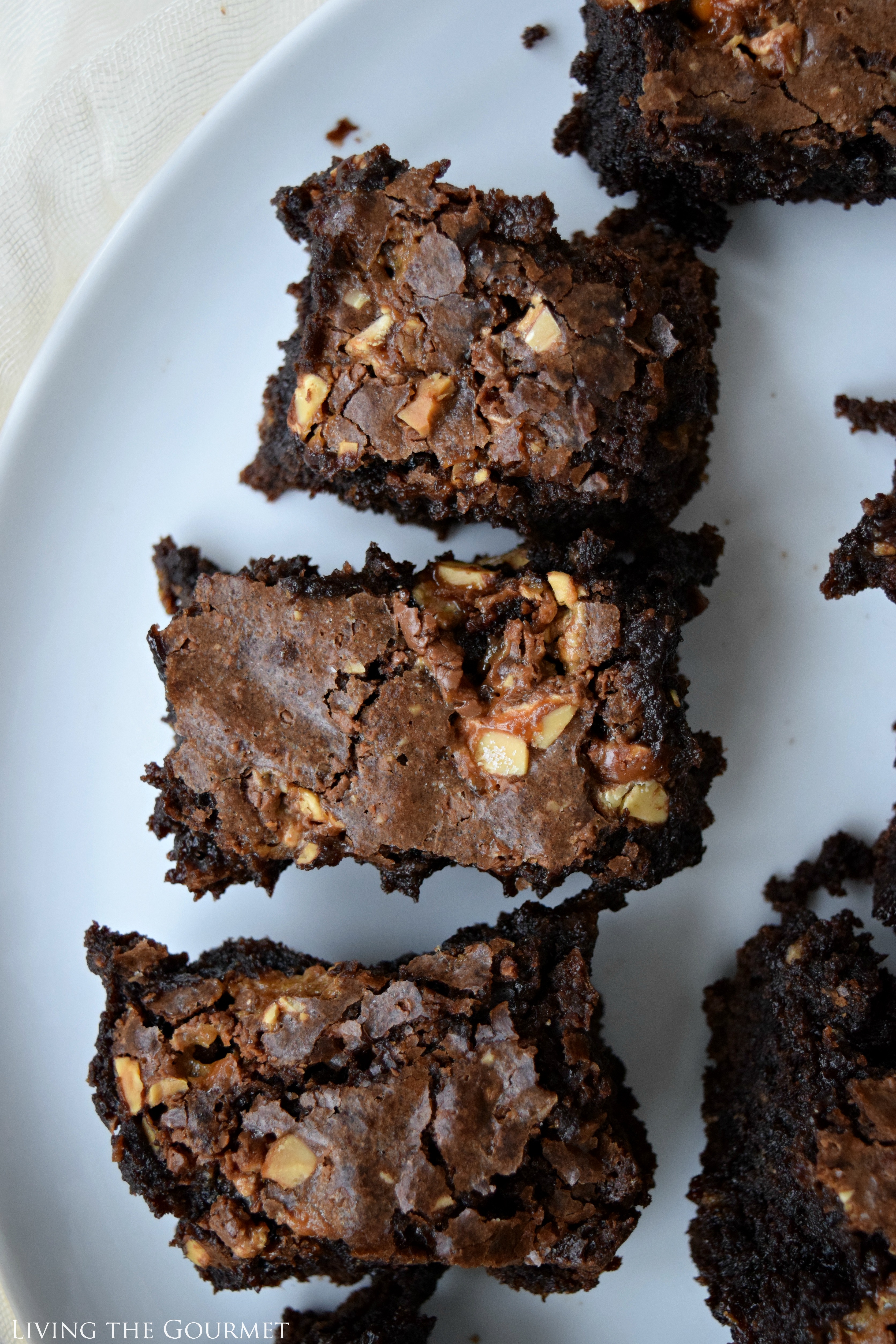 Living the Gourmet: Snickers Brownies