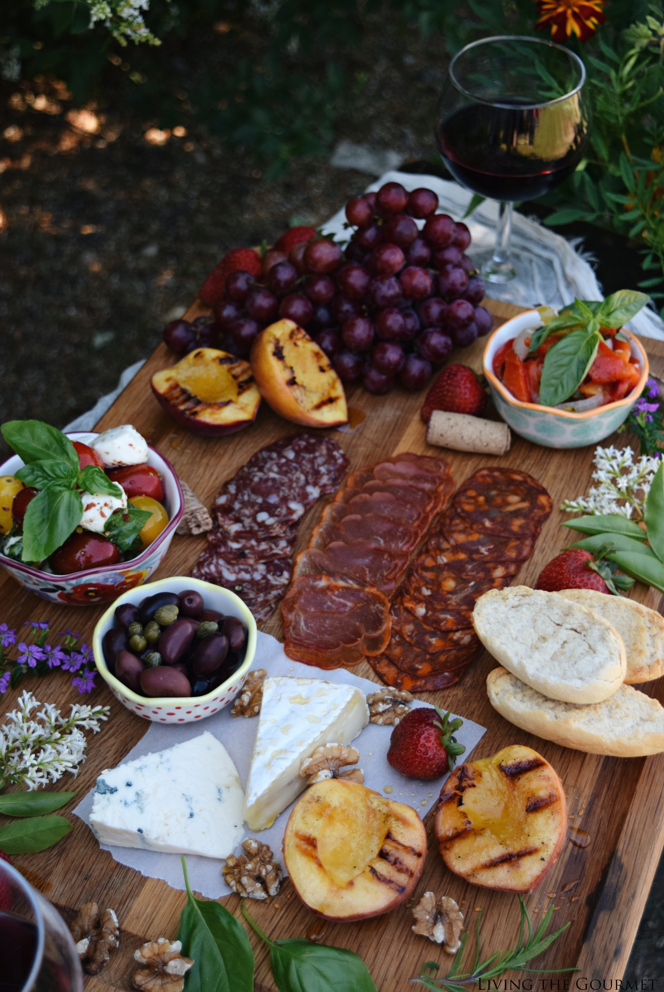 Living the Gourmet: The Perfect Charcuterie Board