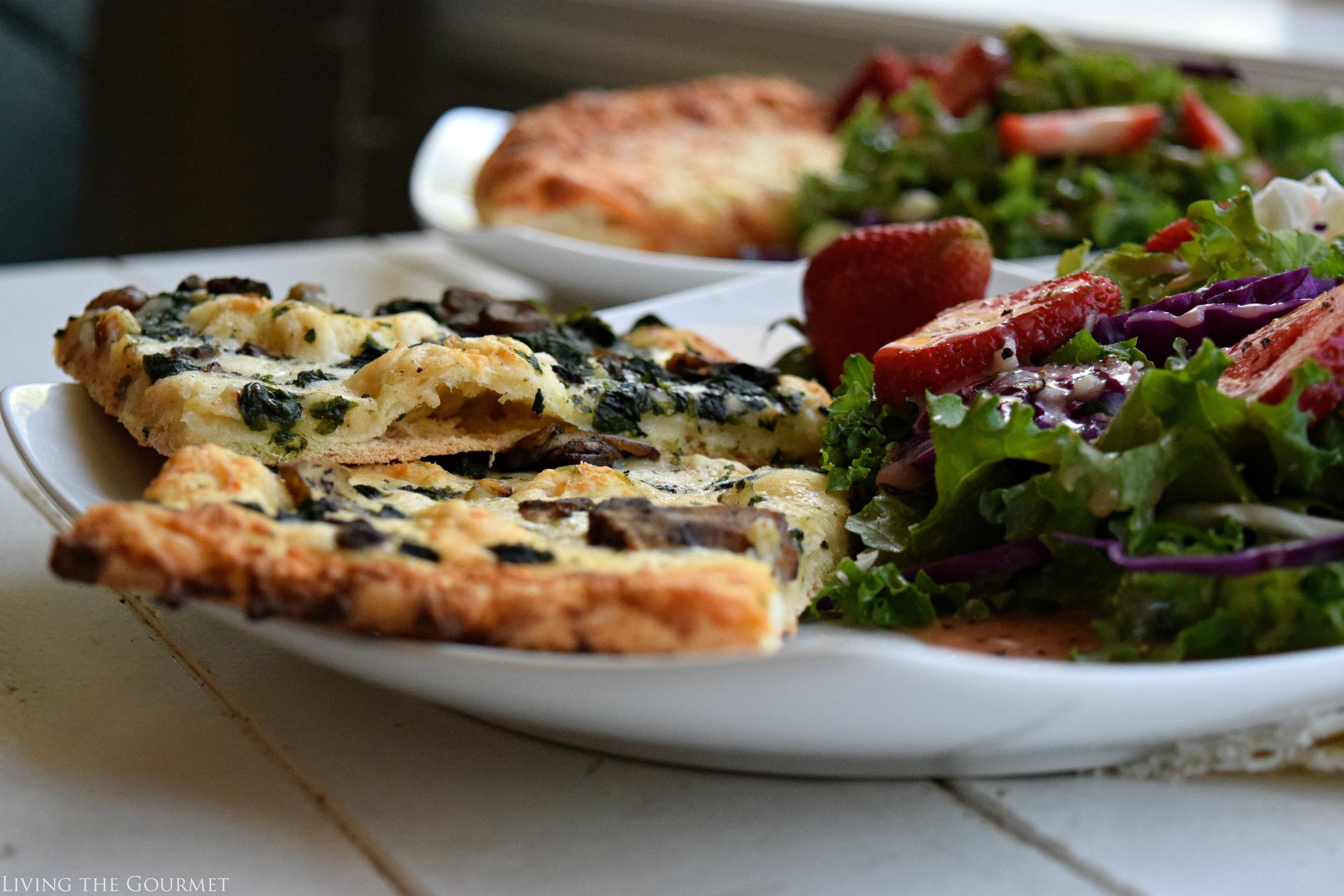 Living the Gourmet: Kale Salad with Strawberry Vinaigrette featuring Freschetta Pizza | #RealTasteForRealLife #ad