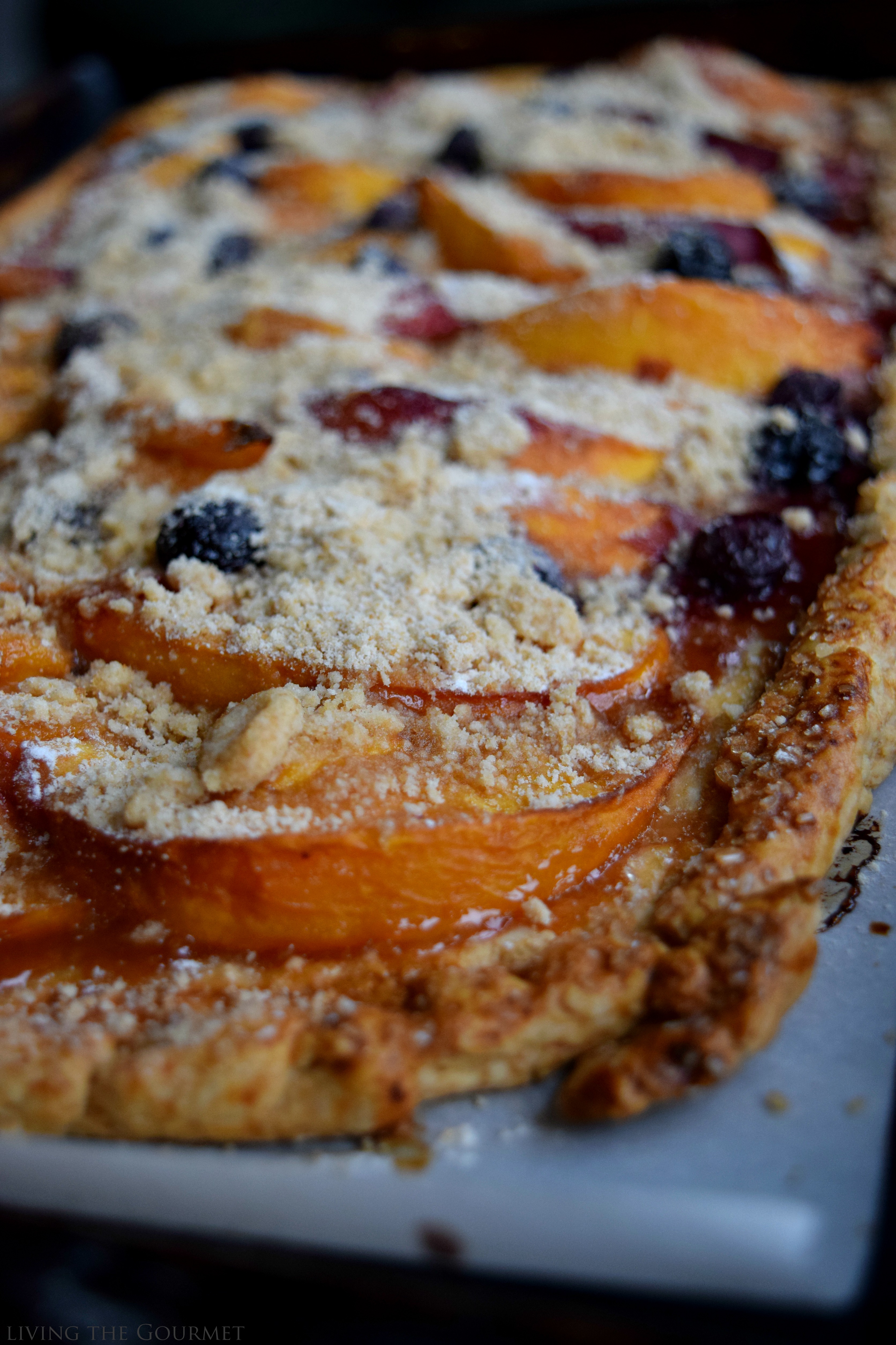 Living the Gourmet: Peach Slab Pie