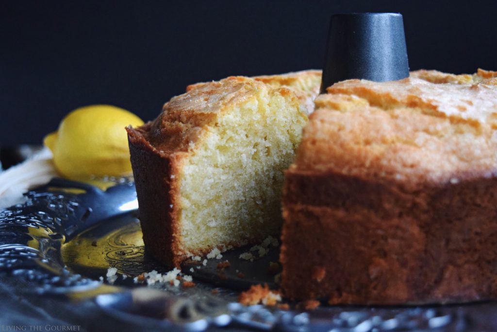 Living the Gourmet: Classic Lemon Pound Cake
