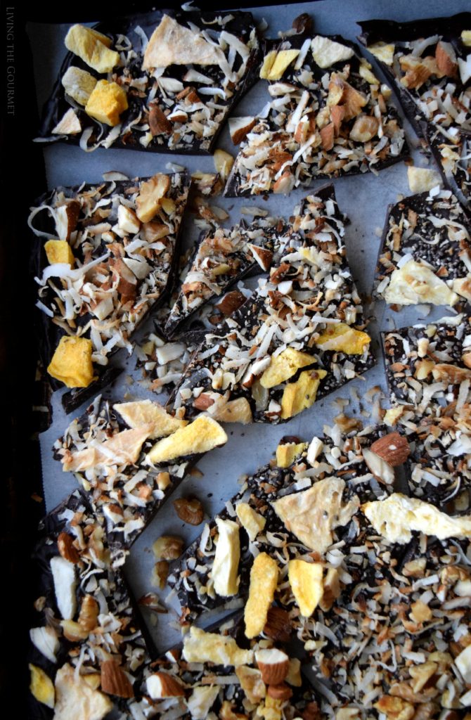 Living the Gourmet: Healthy Fruit and Nut Bark