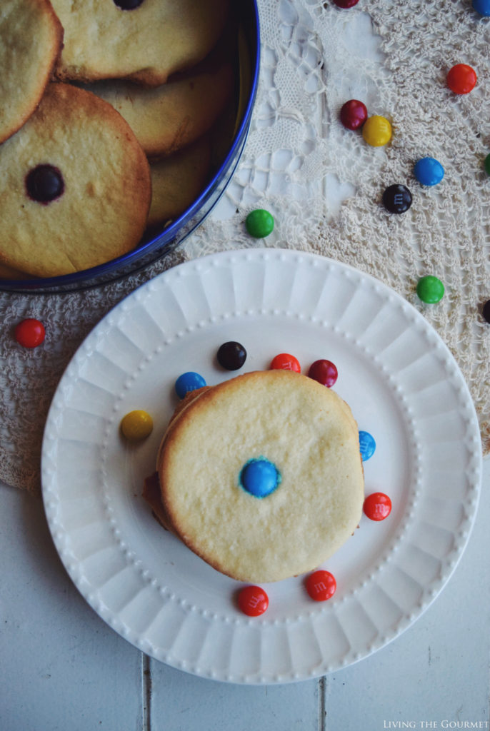 Living the Gourmet: Simple Sugar Cookies | #SweetSquad