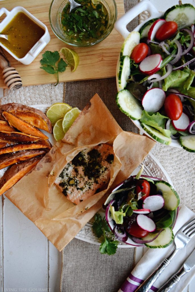 Living the Gourmet: Fresh Garden Salad and Salmon with Garden Pesto | #BBSuperFresh #SeaFoodies #ad