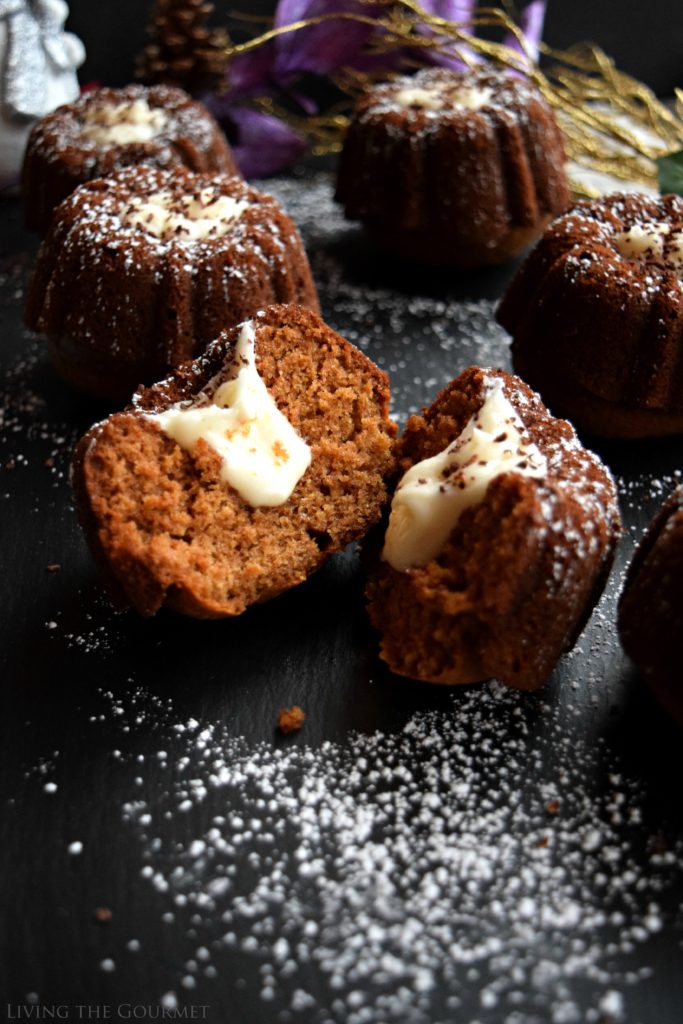 Living the Gourmet: Holiday Gingerbread Bundt | #BundtBakers