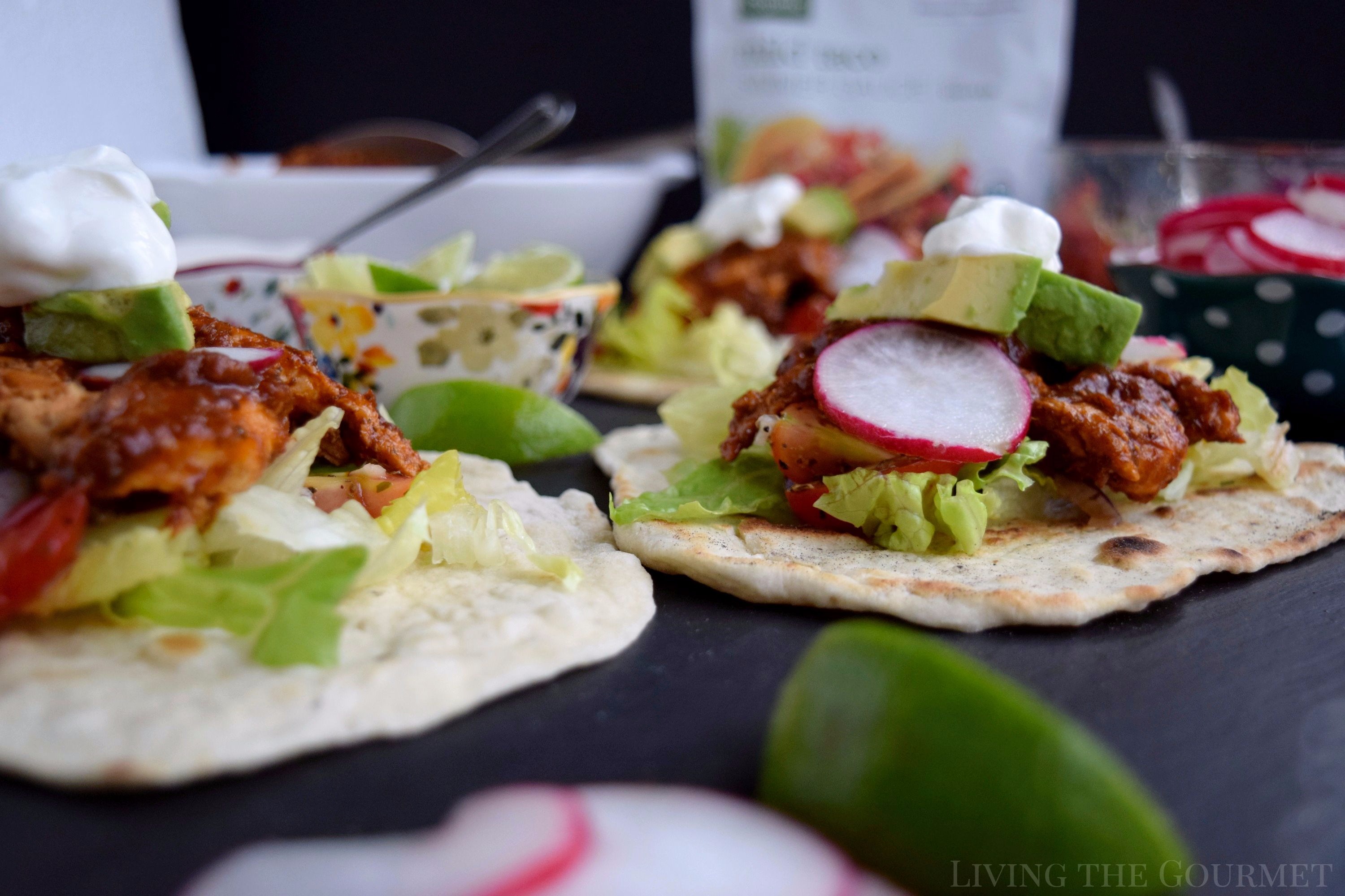 Living the Gourmet: Give your typical tacos a refresh with warm flatbreads, a fresh tomato salad and Smiply Organic Mild Taco Simmer Sauce - a chef-worthy, richly seasoned sauce made with organic ingredients! #ad