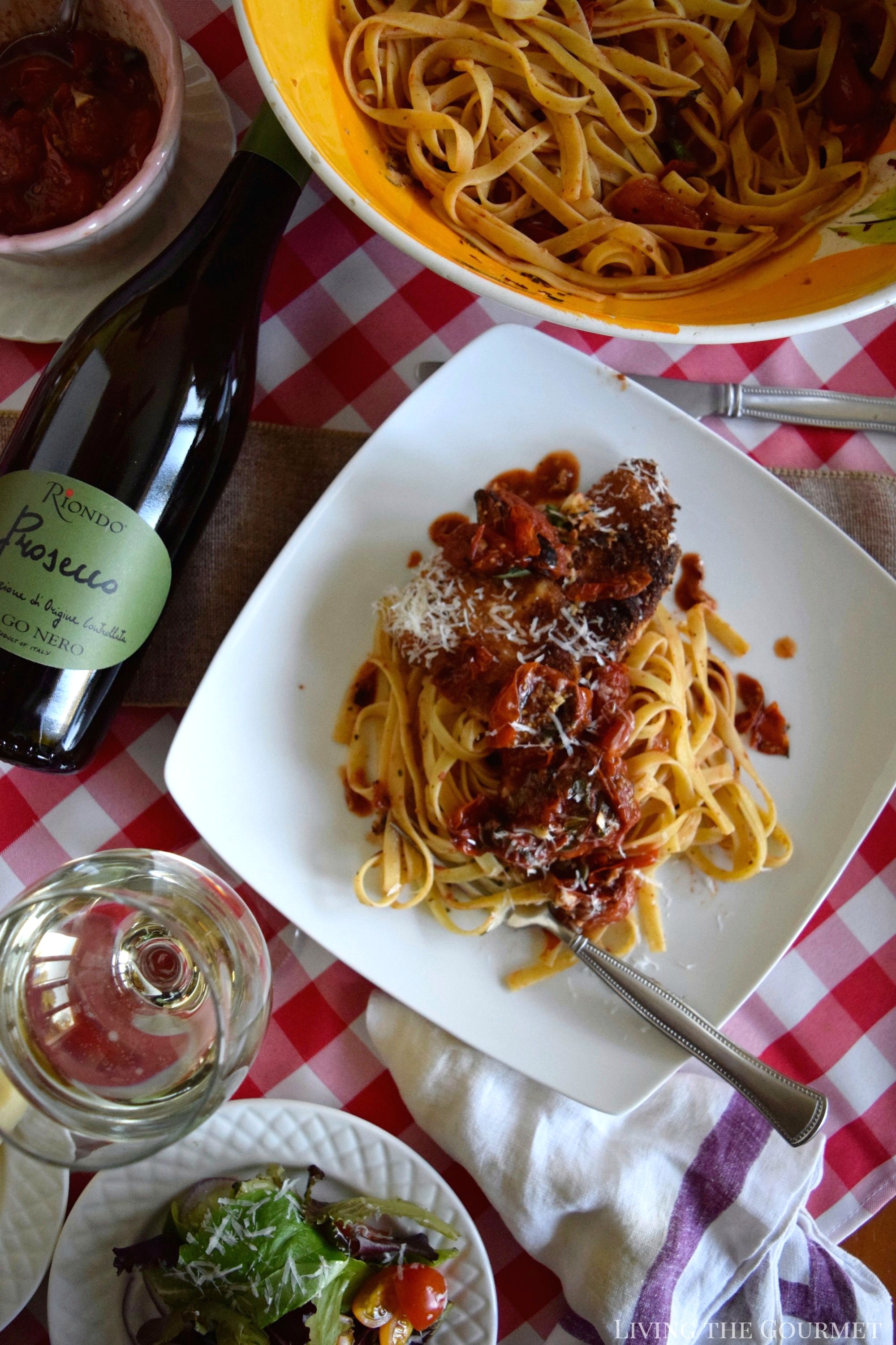 Living the Gourmet: Pork Parmigiana featuring Riondo Prosecco - This classic Italian recipe is served alongside a bubbly glass of Riondo Prosecco for an unforgettable meal! #RiondoProsecco #ItalianForsummer #ad