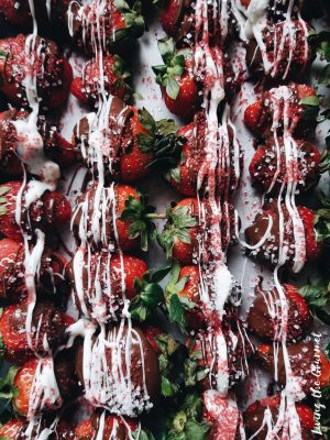 Chocolate Covered Strawberries - Living The Gourmet