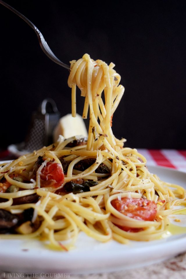 plain pasta with sauce