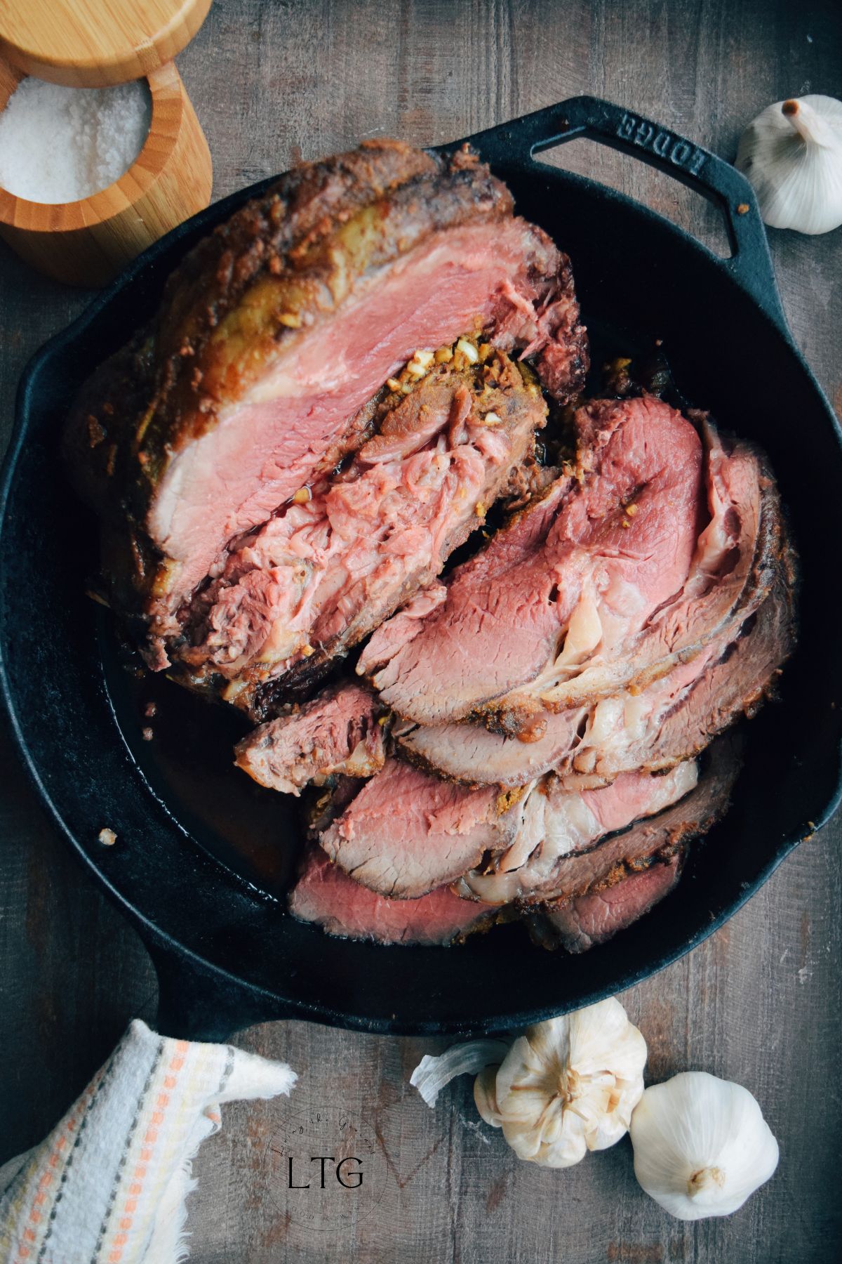 Prime Rib Roast Recipe With Garlic and Herb Crust