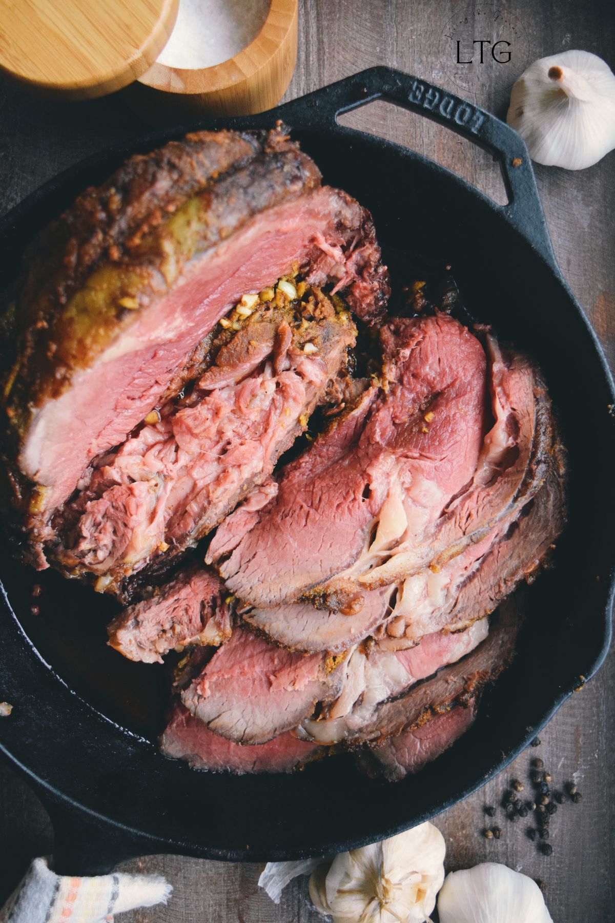 Prime Rib Roast Recipe With Garlic and Herb Crust