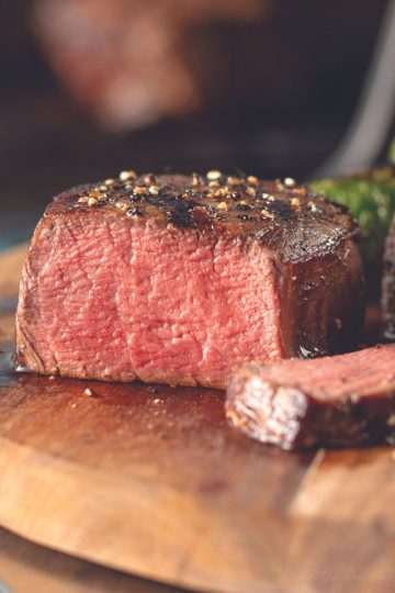 Top Sirloin Steak Vs Filet Mignon Key Differences Living The Gourmet