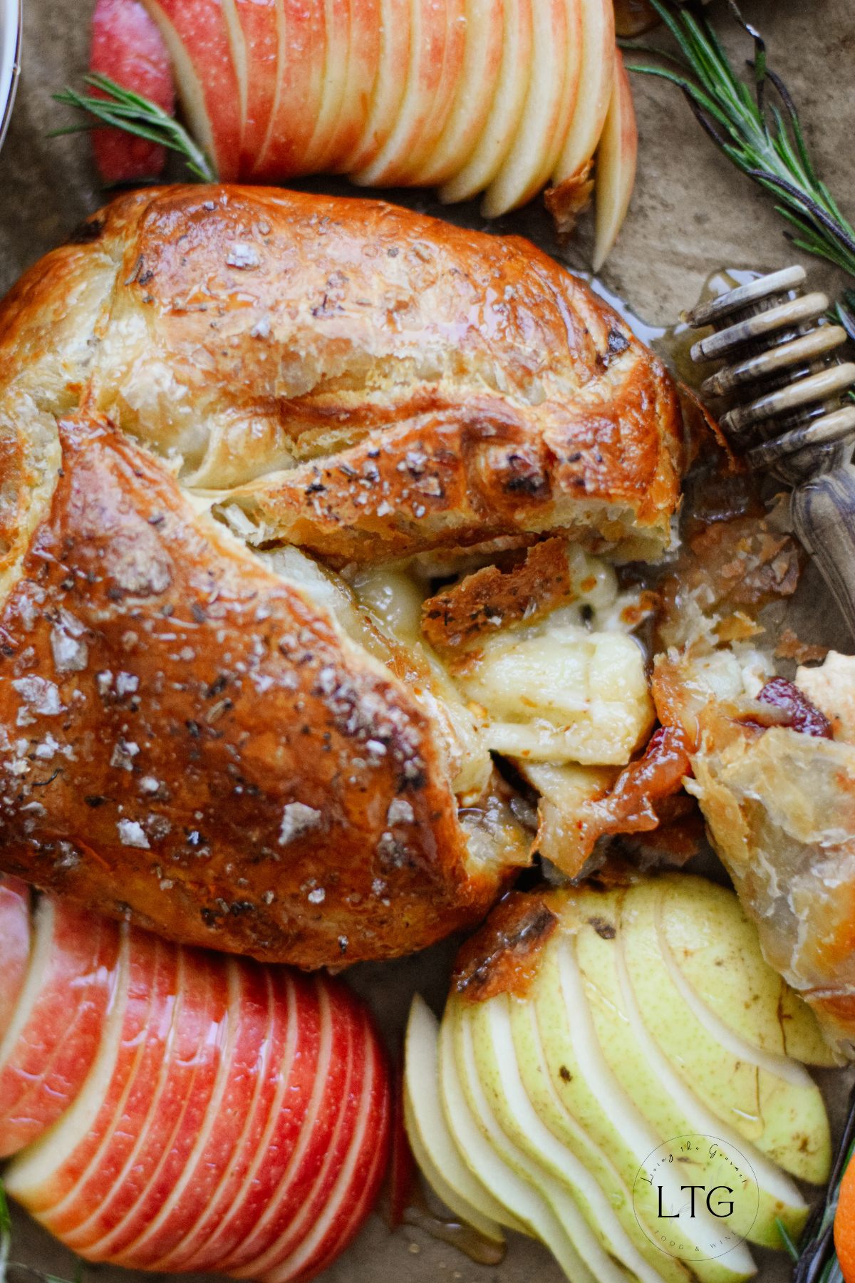 Baked Brie in Puff Pastry with Jam