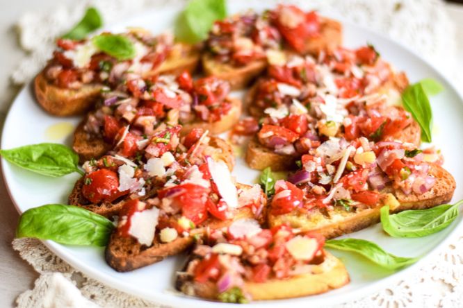 Simple Fresh Tomato Bruschetta