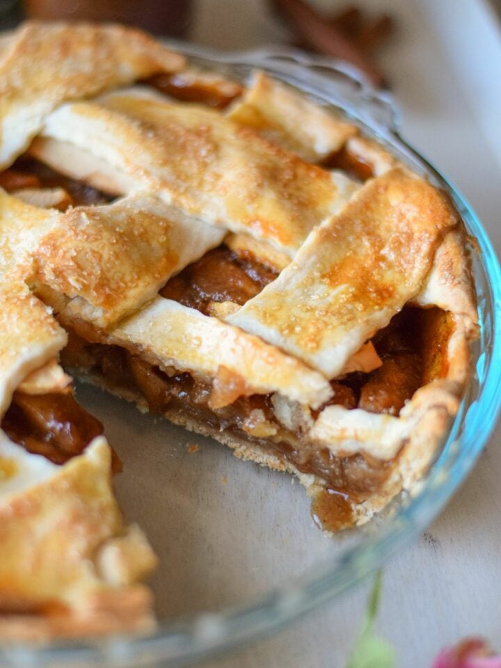 Brandy Caramel Apple Pie