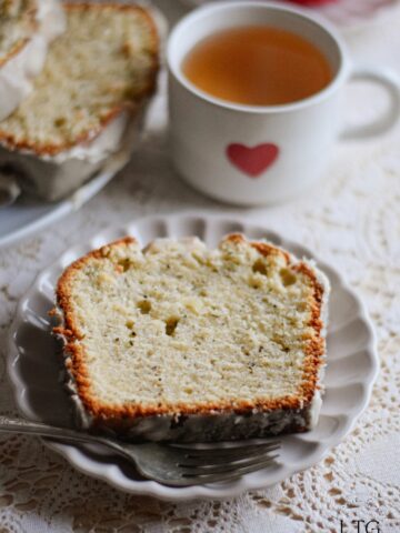 Vanilla Tea Pound Cake