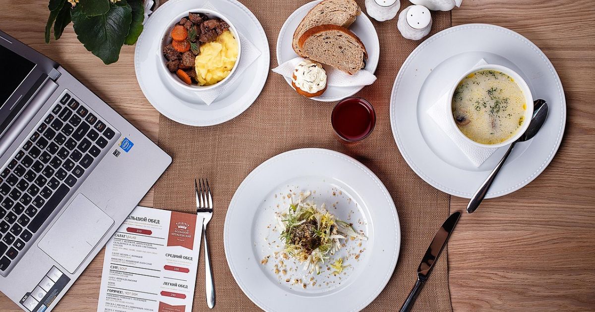 4 Ways to Elevate Your Work Lunch