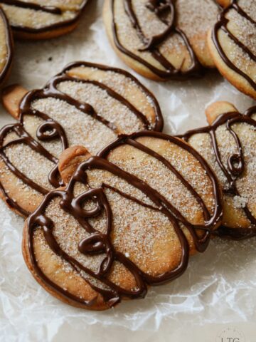 Pumpkin Spice Butter Cookies
