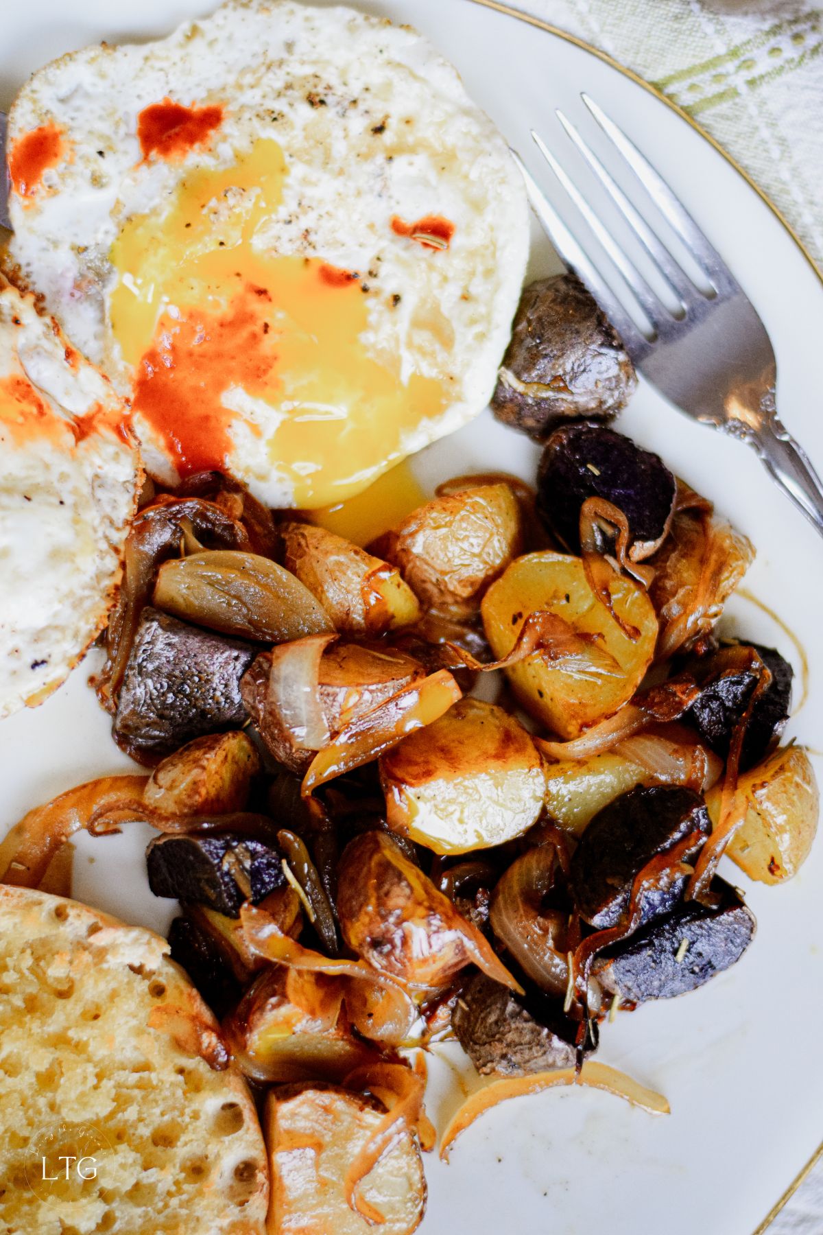 6 Ingredient Home Fries (Oven-Roasted with Caramelized Onions)