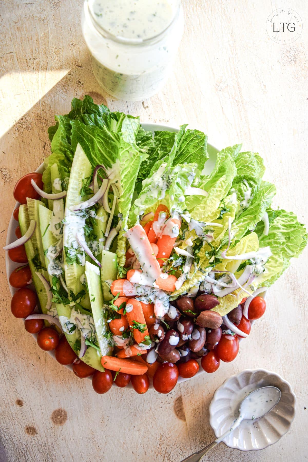 Creamy Buttermilk Salad Dressing