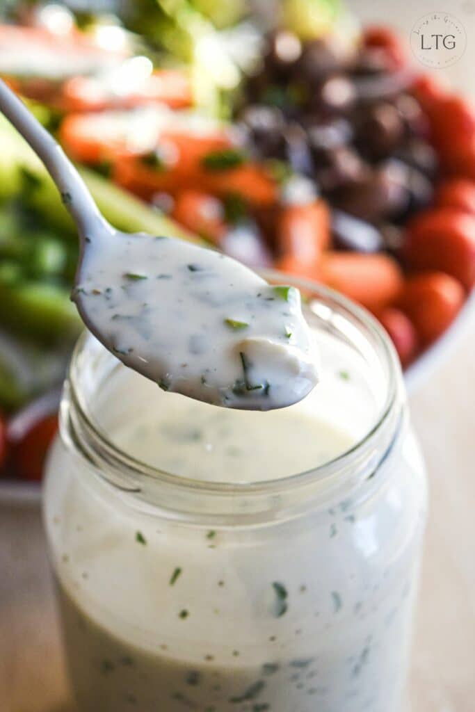 Creamy Buttermilk Salad Dressing