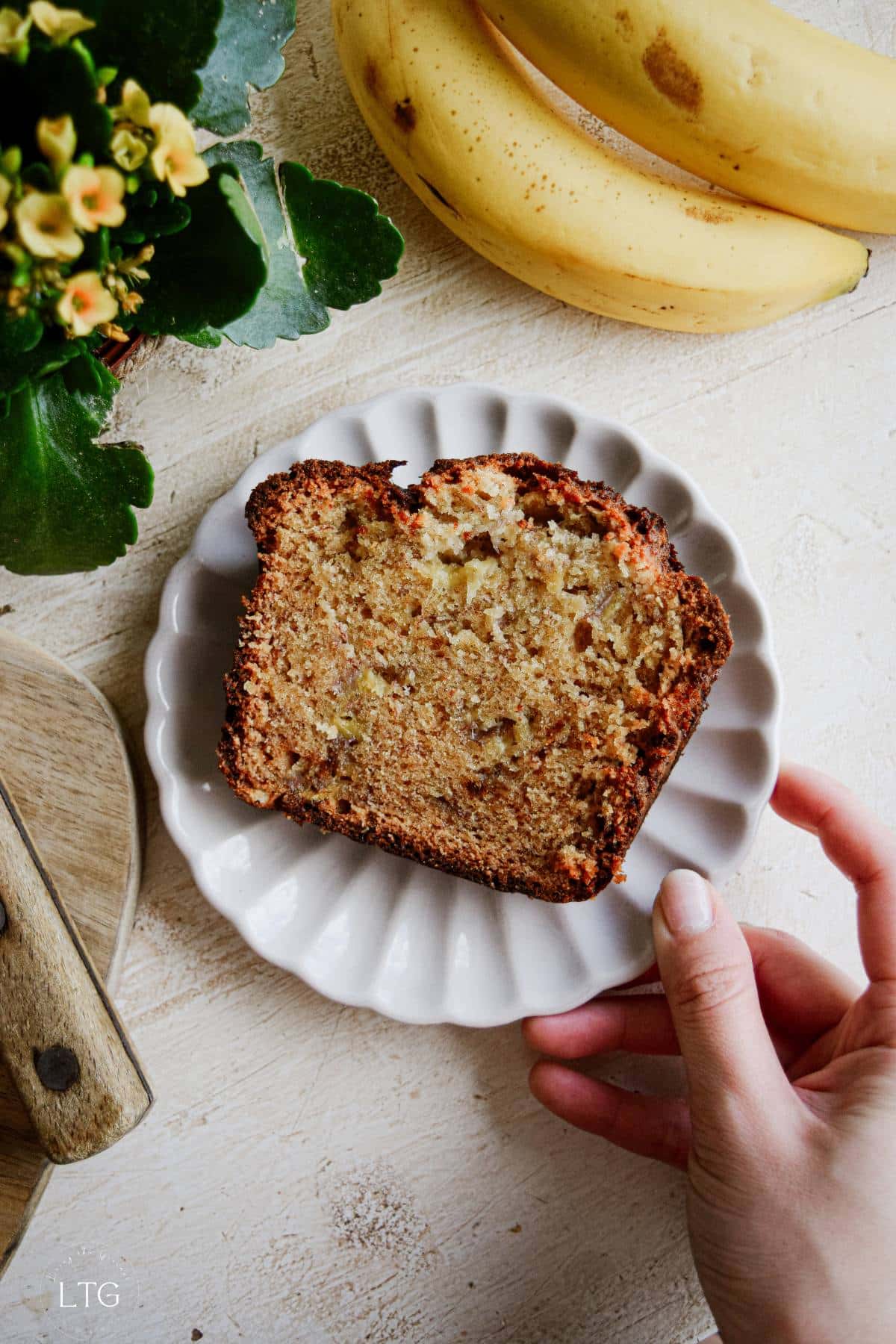 Simple Banana Bread (Easy Recipe with Video)