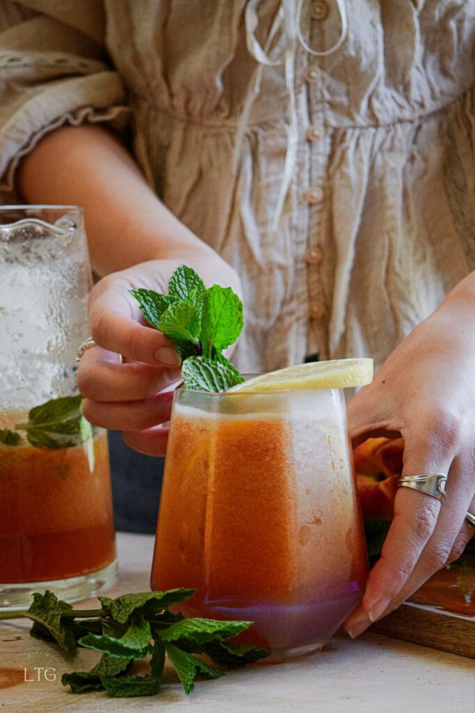 Fresh Peach Iced Tea