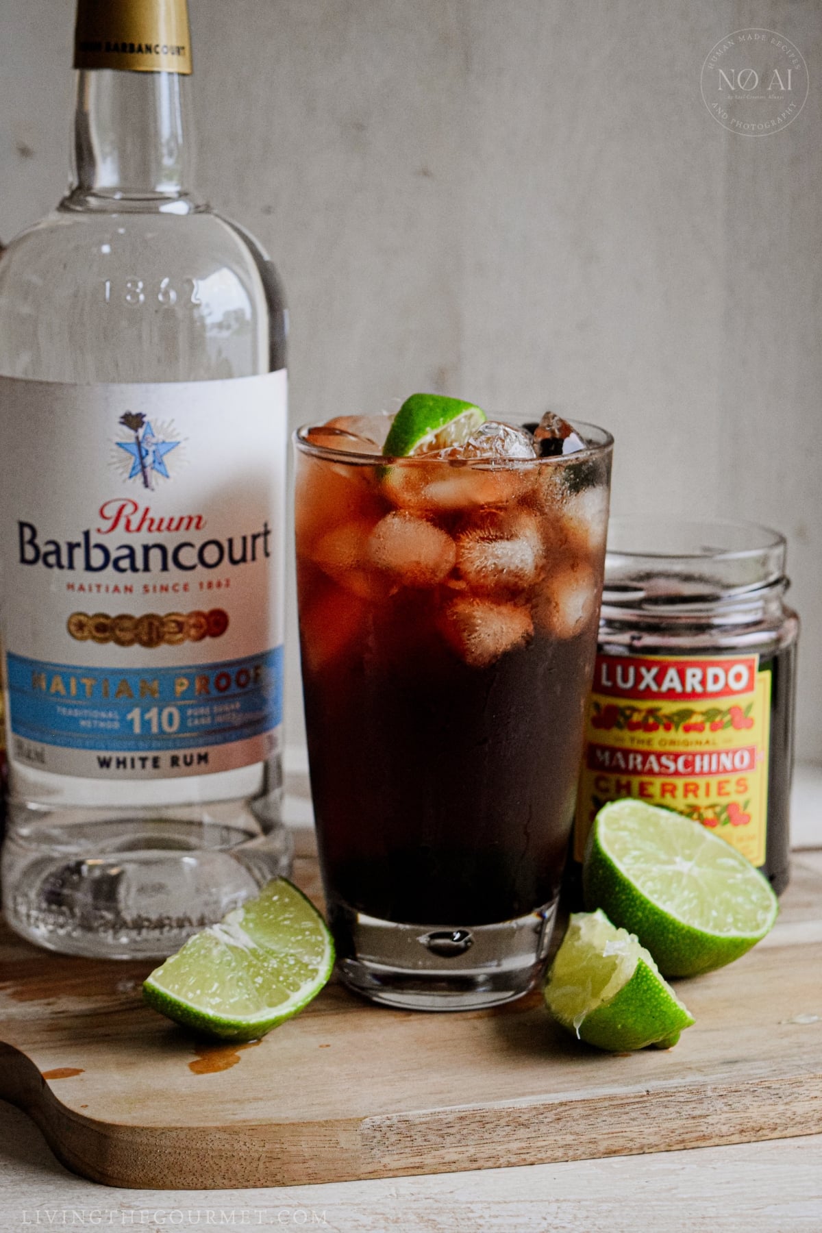 Refreshing and easy Cuba Libre Cocktail